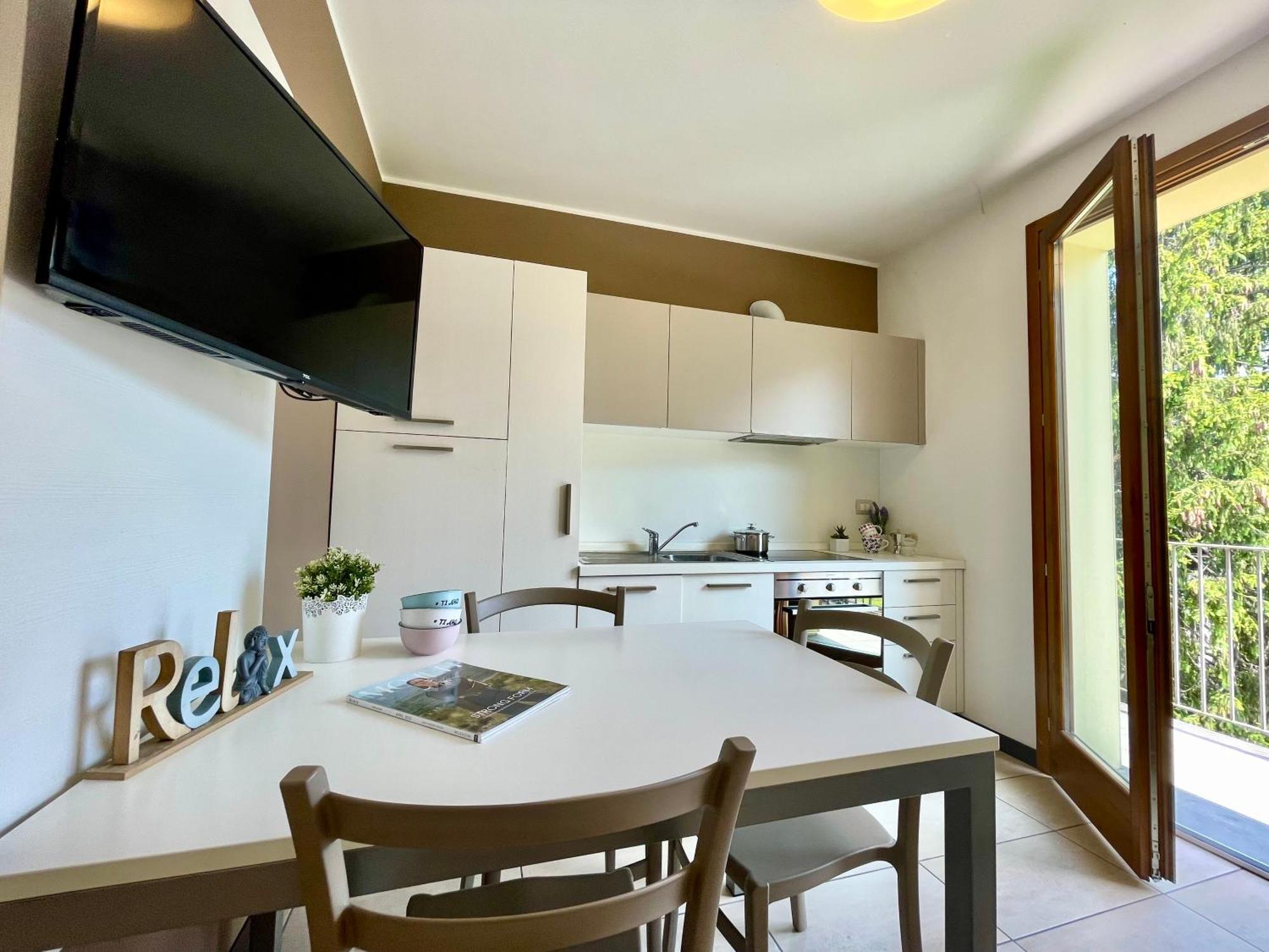 Casa Vacanze Alessandro Spinone Al Lago Экстерьер фото
